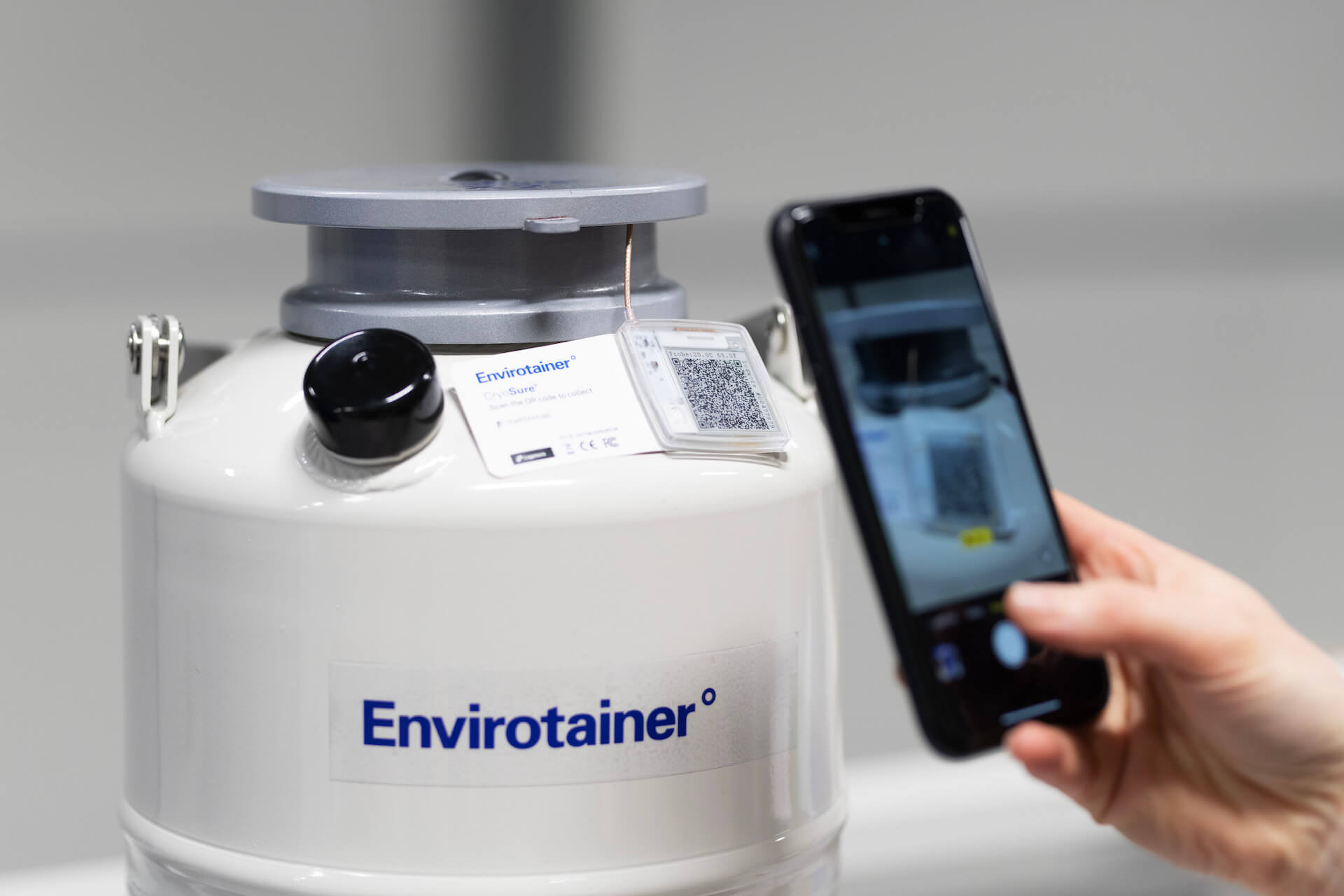 scanning-logmore-data-logger-on-cryosure